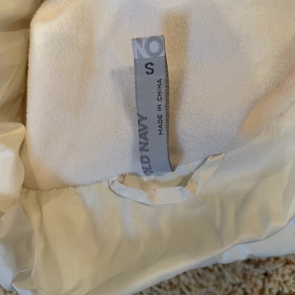 White Vest - Picture 3 of 3